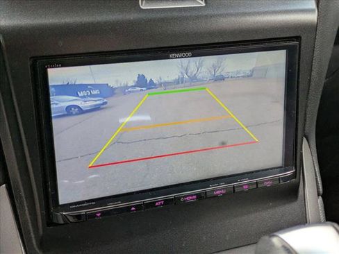 Used 2017 Ford Edge SE image 13