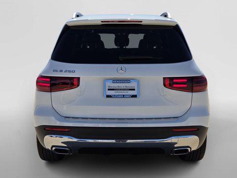 New 2026 Mercedes-Benz GLB 250 image 4