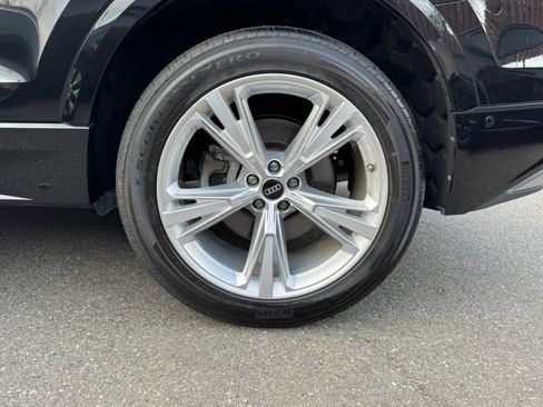 Used 2022 Audi Q8 Premium w/ Convenience Package image 30