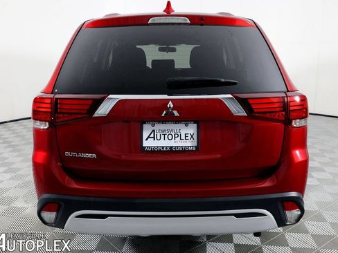 Used 2020 Mitsubishi Outlander ES FWD image 6