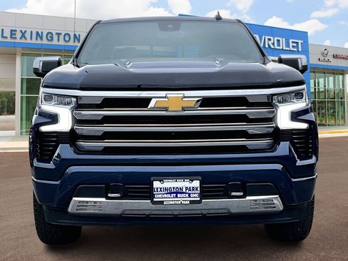 Used 2022 Chevrolet Silverado 1500 High Country image 3