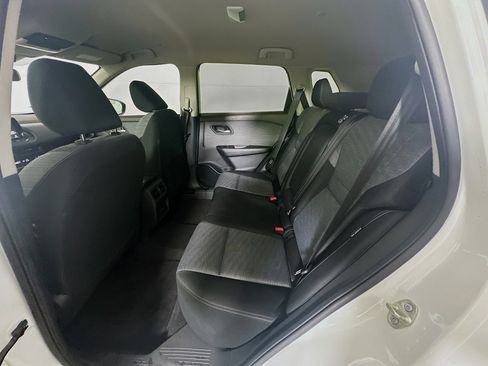 Used 2023 Nissan Rogue SV image 26