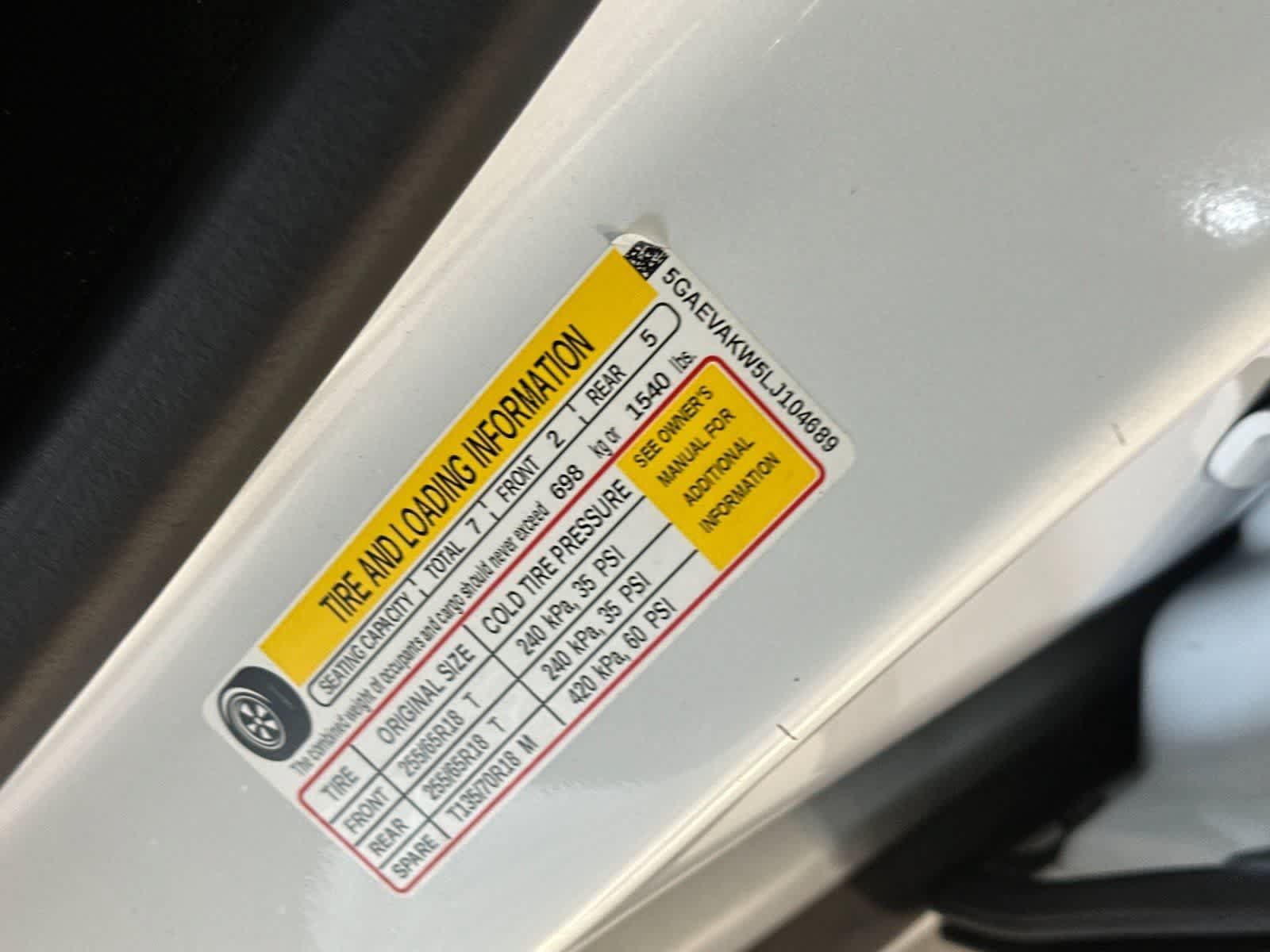 Used 2020 Buick Enclave Essence w/ Sound and Sites Package AWD/4WD image 34