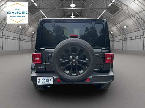 Used 2021 Jeep Wrangler Unlimited Sahara w/ Cold Weather Group AWD/4WD image 4