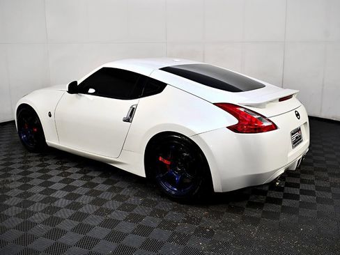 Used 2013 Nissan 370Z Touring w/ Sport Pkg image 11