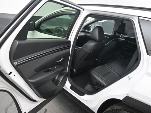Used 2023 Hyundai Tucson SEL w/ Convenience Package image 16