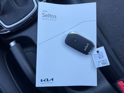 Used 2024 Kia Seltos S AWD/4WD image 31