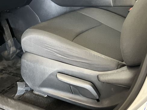 Used 2019 Toyota RAV4 LE w/ All Weather Liner Package AWD/4WD image 13