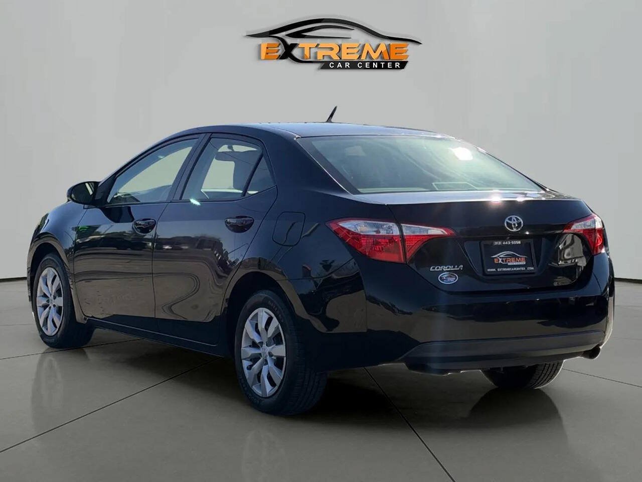 Used 2015 Toyota Corolla LE FWD image 4