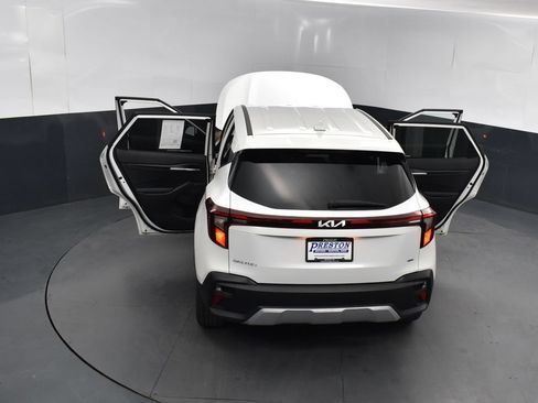 Used 2024 Kia Seltos LX AWD/4WD image 22