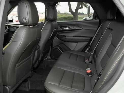 Used 2025 Chevrolet TrailBlazer ACTIV w/ Convenience Package image 48