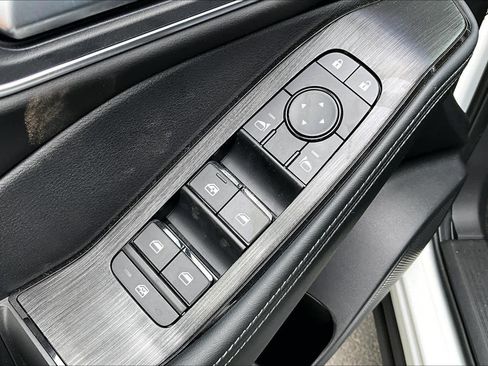 New 2026 Nissan Rogue Platinum image 19