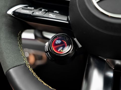 Used 2023 Mercedes-Benz E 63 AMG S image 53