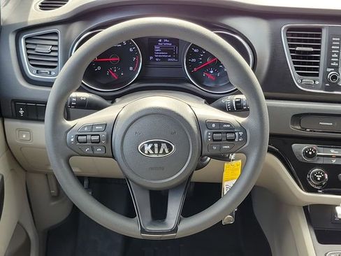 Used 2020 Kia Sedona LX FWD image 15
