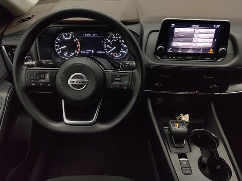 Used 2021 Nissan Rogue SV FWD image 22