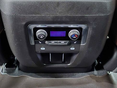 Used 2022 Chevrolet Tahoe High Country image 18