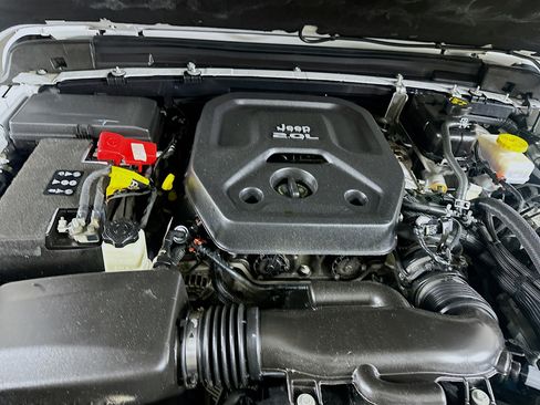 Used 2022 Jeep Wrangler Unlimited Sport AWD/4WD image 31