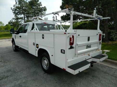 Used 2019 Ford F350 XL w/ Power Equipment Group AWD/4WD image 6