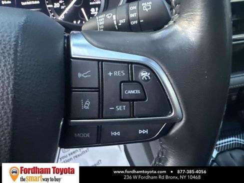 Certified 2021 Toyota Highlander XLE image 24
