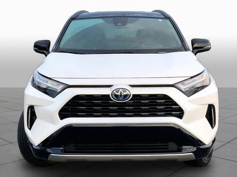 Used 2023 Toyota RAV4 XSE AWD/4WD image 4