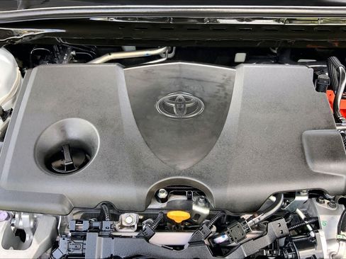 Used 2026 Toyota Camry SE FWD image 32