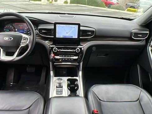 Used 2023 Ford Explorer Limited w/ Equipment Group 301A image 23
