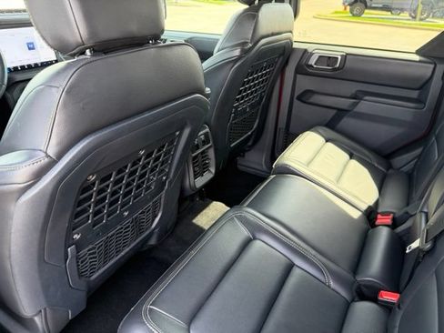 Used 2025 Ford Bronco Badlands AWD/4WD image 21
