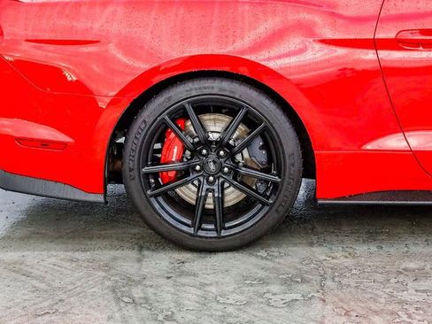Used 2020 Ford Mustang Shelby GT500 w/ Technology Package RWD image 12