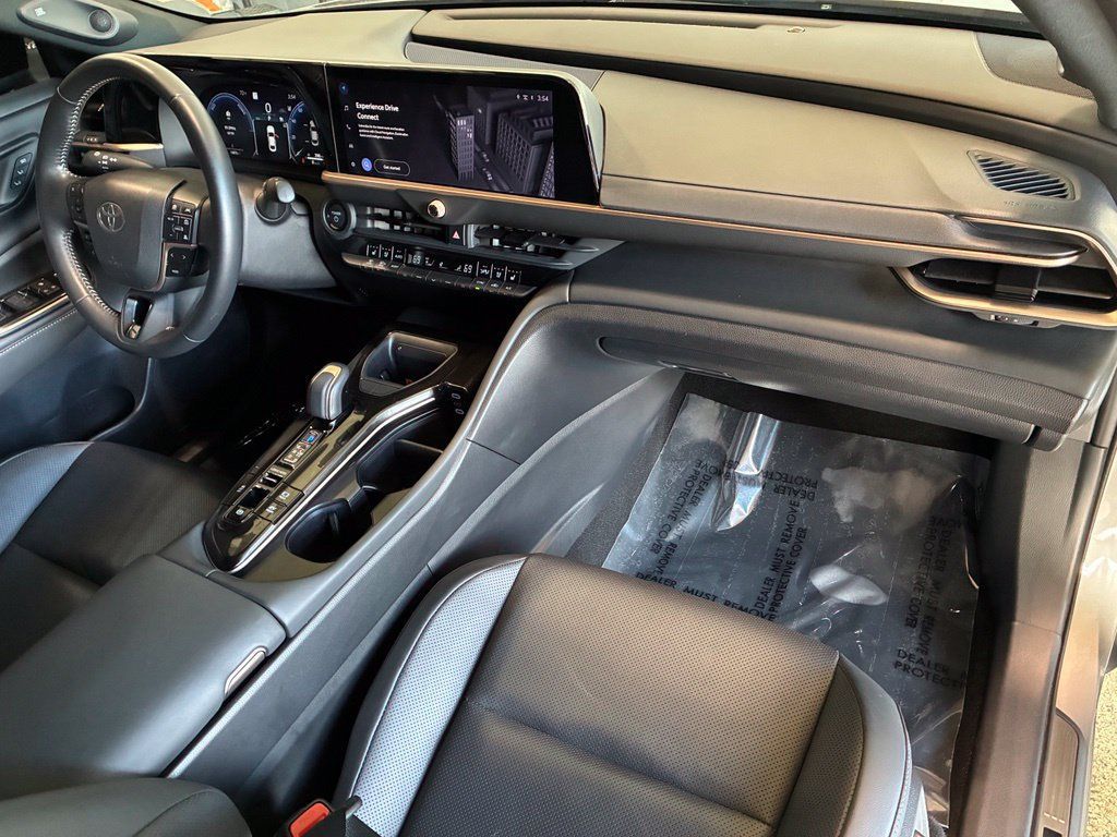 Used 2026 Toyota Crown AWD/4WD image 33