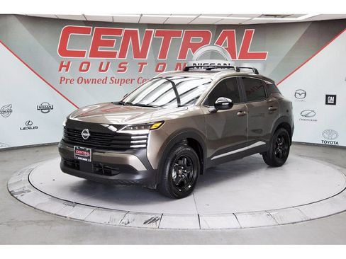 Certified 2026 Nissan Kicks SV w/ SV Premium Package FWD image 2