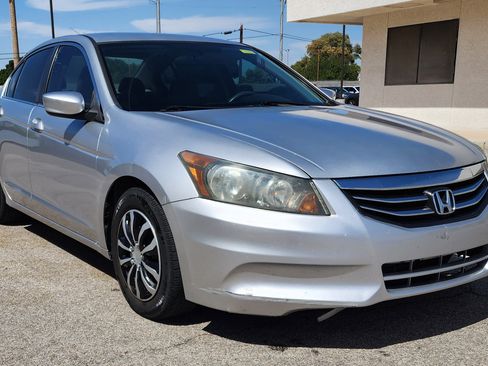 Used 2012 Honda Accord LX image 3
