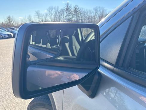 Used 2025 GMC Sierra 1500 Elevation image 9