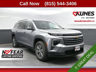 Used 2024 Chevrolet Traverse LT