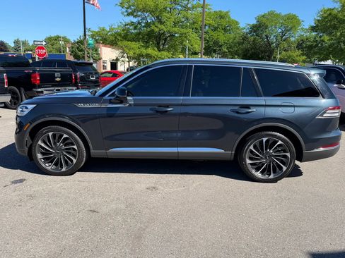 Used 2022 Lincoln Aviator Reserve w/ Equipment Group 201A AWD/4WD image 2
