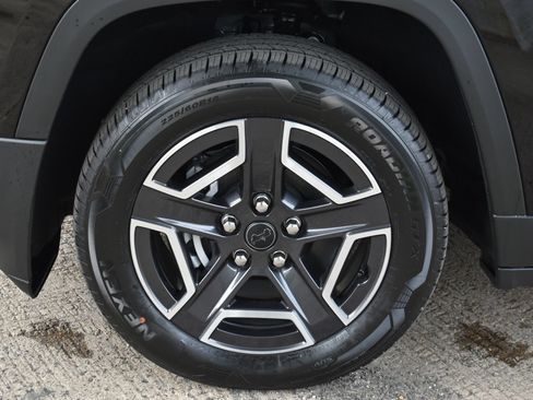 New 2026 Jeep Cherokee Limited AWD/4WD image 11