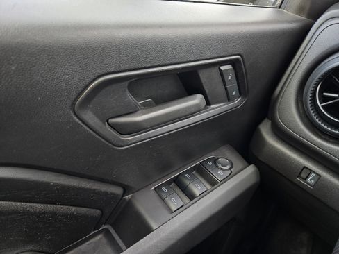 Used 2023 Chevrolet Colorado W/T RWD image 21
