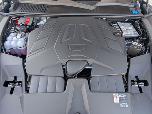 Certified 2026 Porsche Cayenne AWD/4WD image 27