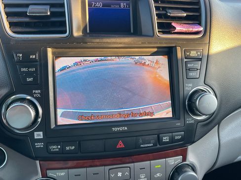 Used 2012 Toyota Highlander Limited image 21