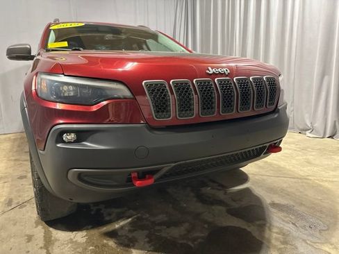 Used 2019 Jeep Cherokee Trailhawk AWD/4WD image 13