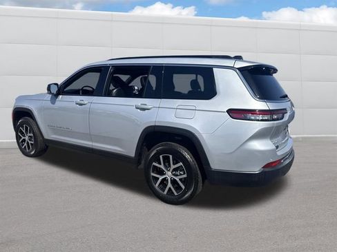 Used 2025 Jeep Grand Cherokee L Limited AWD/4WD image 3