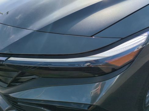 New 2026 Hyundai Elantra Limited image 10