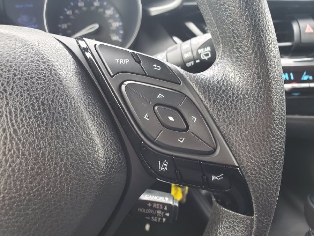 Used 2019 Toyota C-HR LE FWD image 23