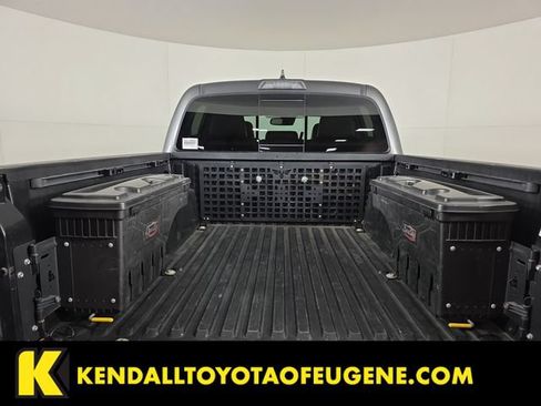 Used 2019 Toyota Tacoma Limited AWD/4WD image 12