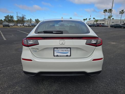Used 2024 Honda Civic EX-L image 5