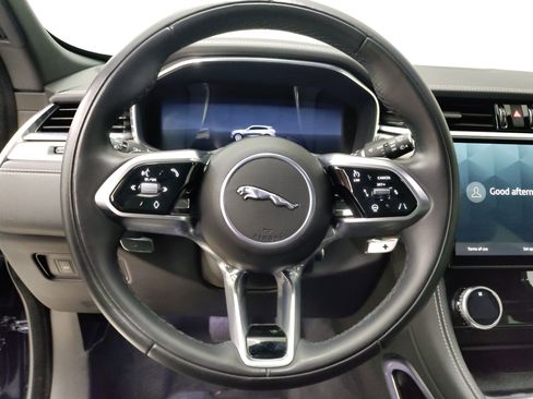 Used 2024 Jaguar F-PACE R-Dynamic S image 15