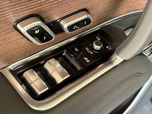 New 2026 Land Rover Range Rover SE AWD/4WD image 12