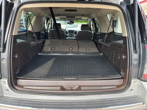 Used 2019 GMC Yukon XL Denali w/ Denali Ultimate Package RWD image 12