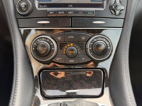 Used 2005 Mercedes-Benz SL 500 image 8