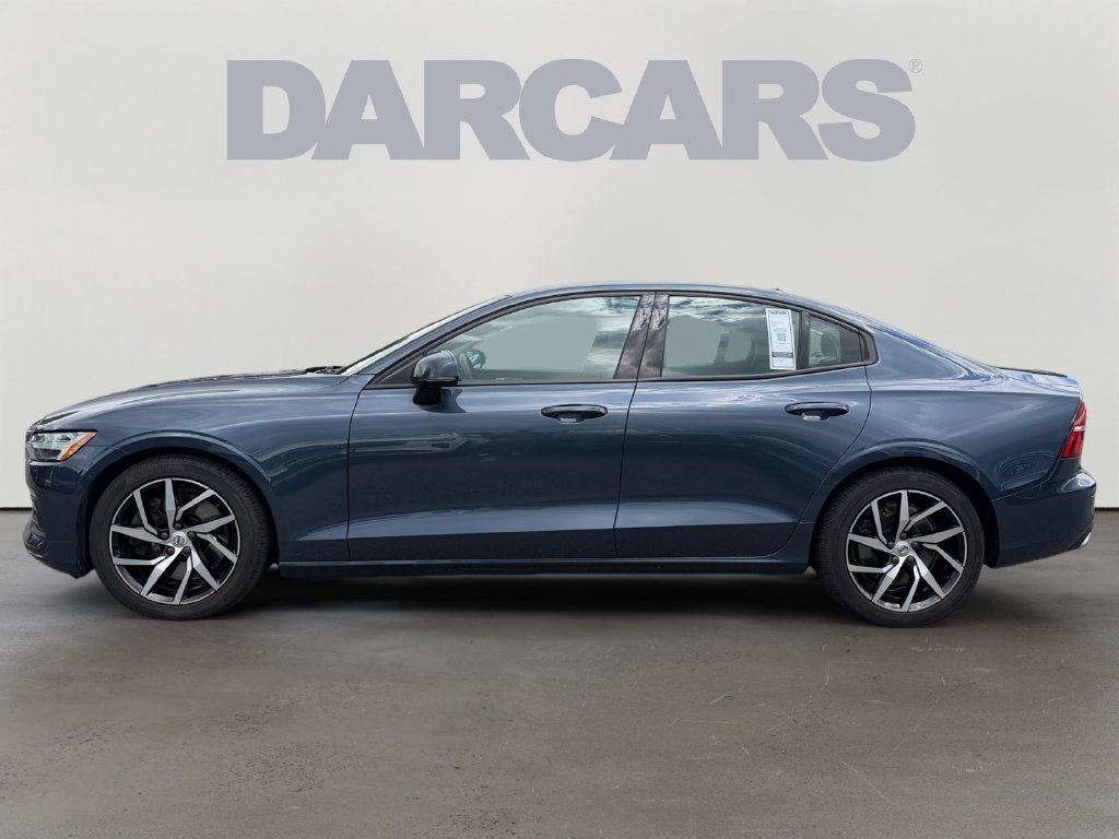Used 2020 Volvo S60 T6 Momentum AWD/4WD image 4