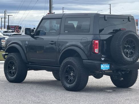 Used 2022 Ford Bronco Black Diamond image 6